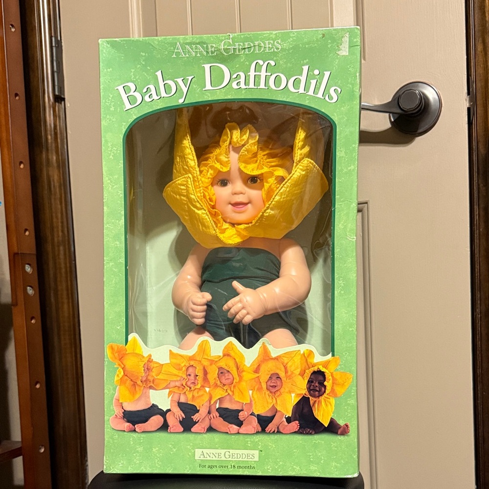 Vintage Anne Geddes Baby Daffodils Doll-1999